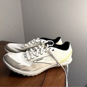 Brooks Draft XC Spikeless White - Size 8